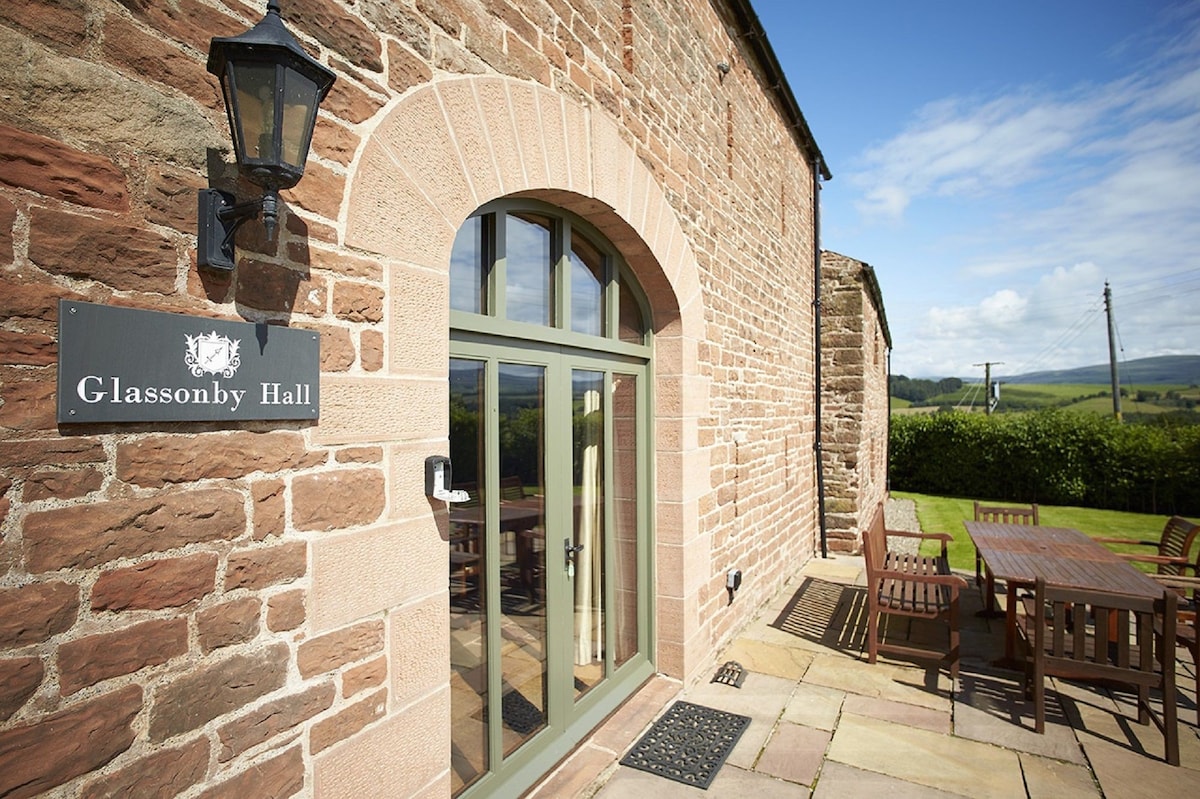 Glassonby Old Hall & Jenny 's Croft