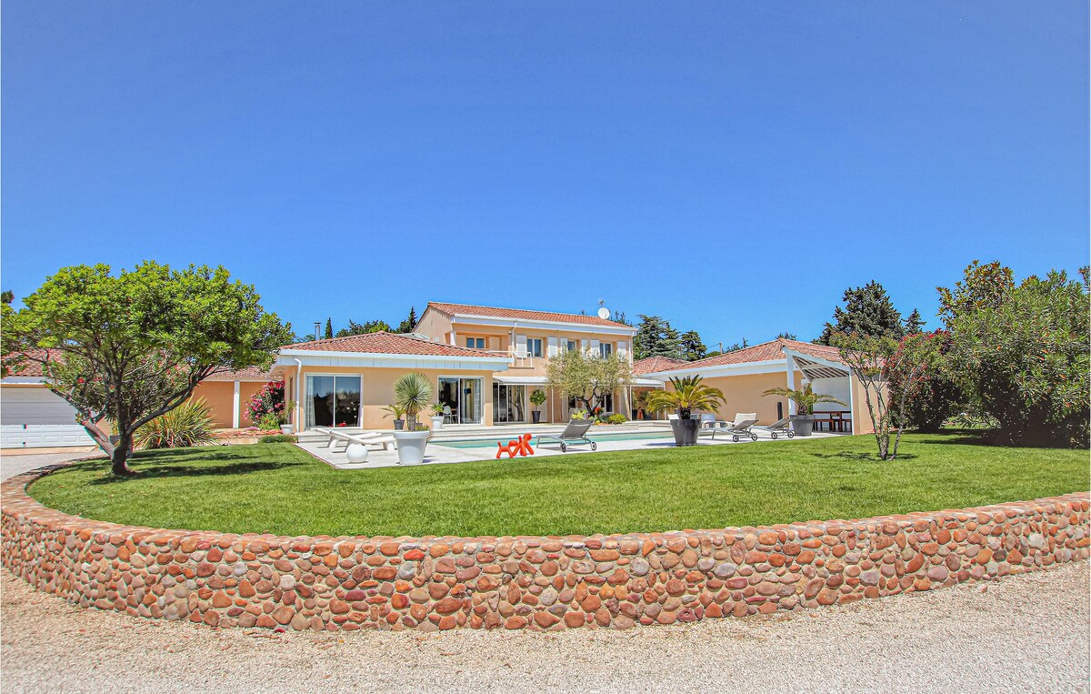 Nice home in Montelimar with WiFi