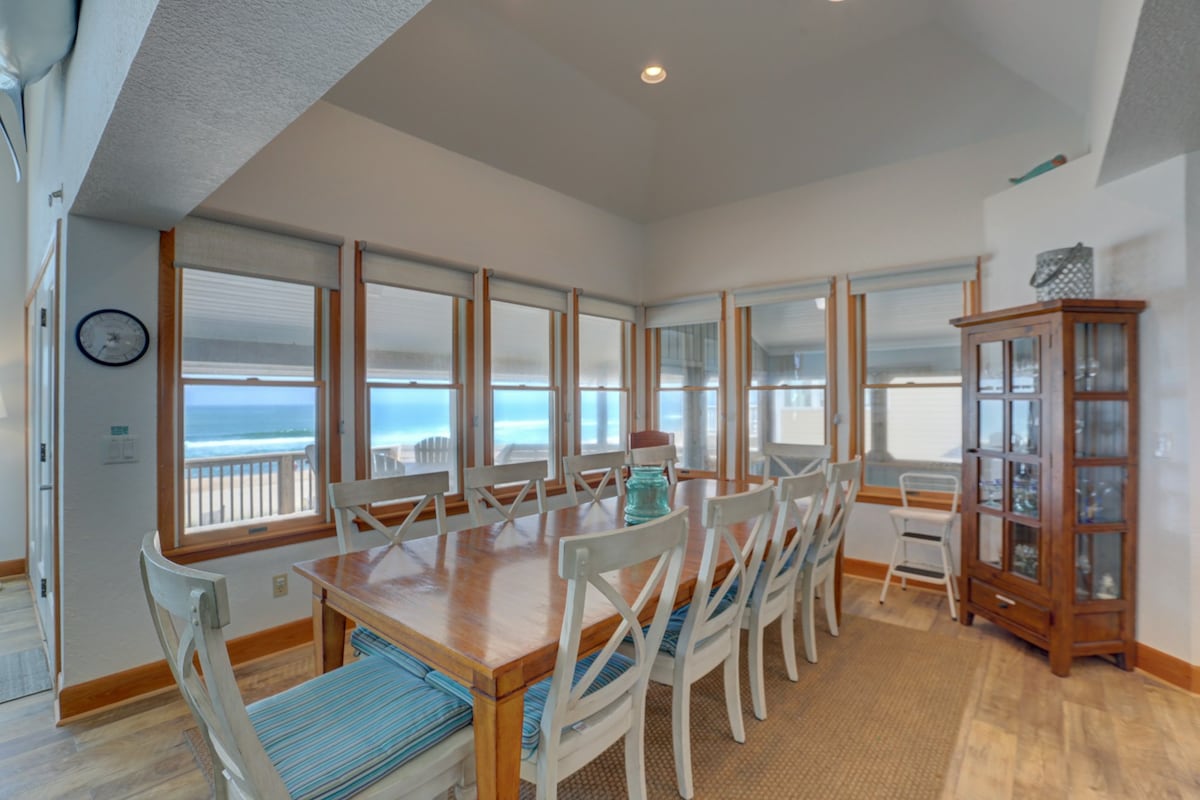 5BR Oceanfront | Pool | Hot Tub | Ping Pong | W/D