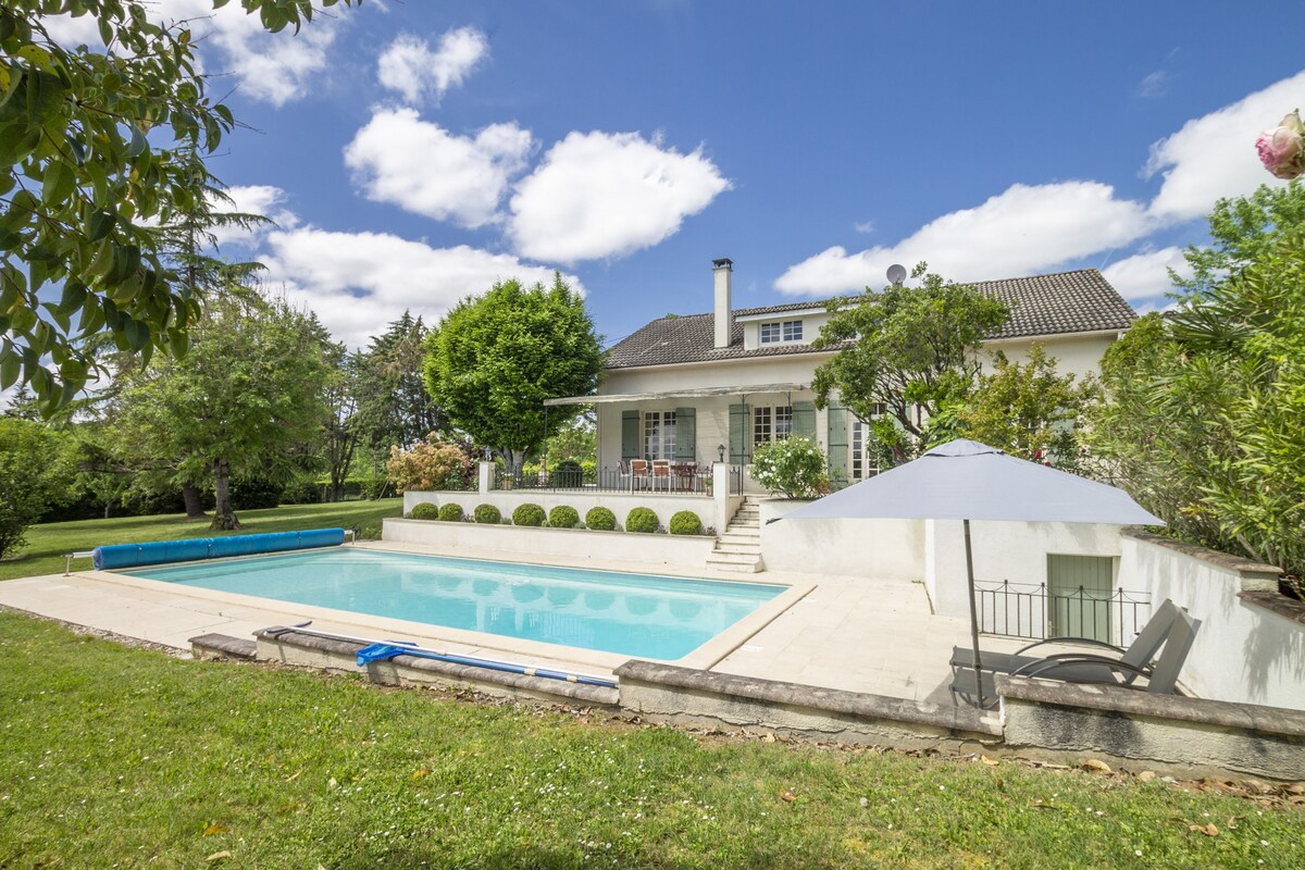 country-house Boutouzet (8p) with pool in Dordogne