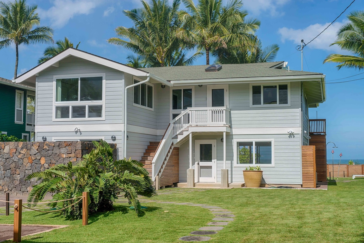 Hanalei Beachfront Estate with House and Cottage