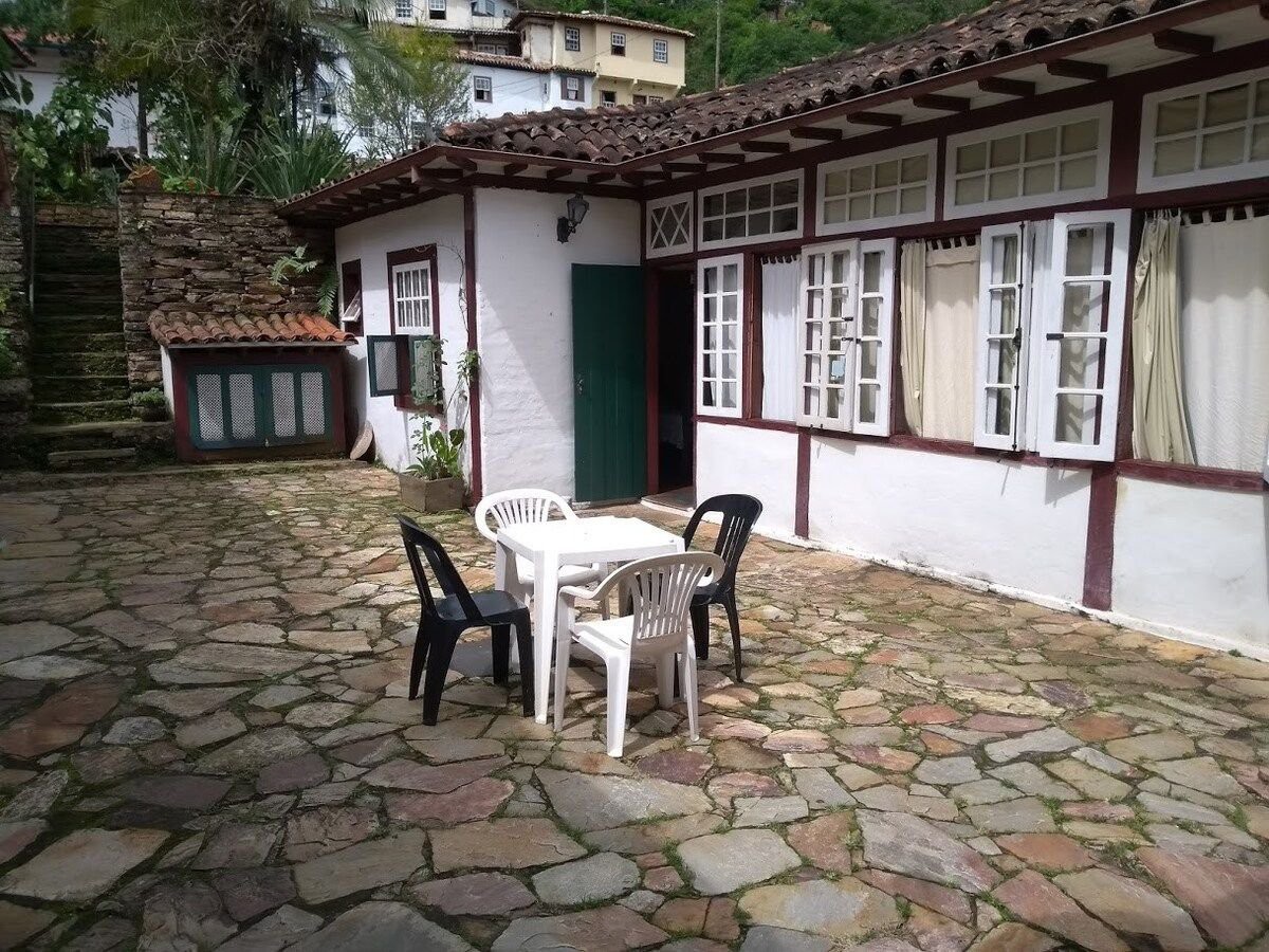 CASA COM CHARME E ARTE NO CORAÇÃO DE OURO PRETO