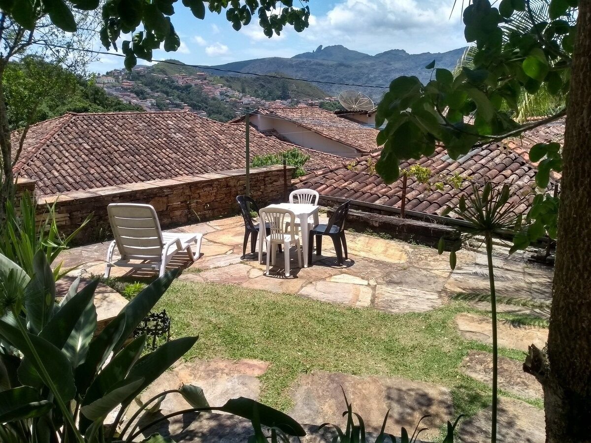 CASA COM CHARME E ARTE NO CORAÇÃO DE OURO PRETO