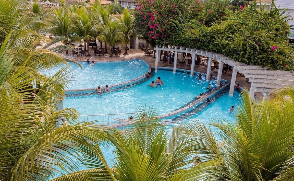 Resort Lacqua Diroma II带温泉泳池