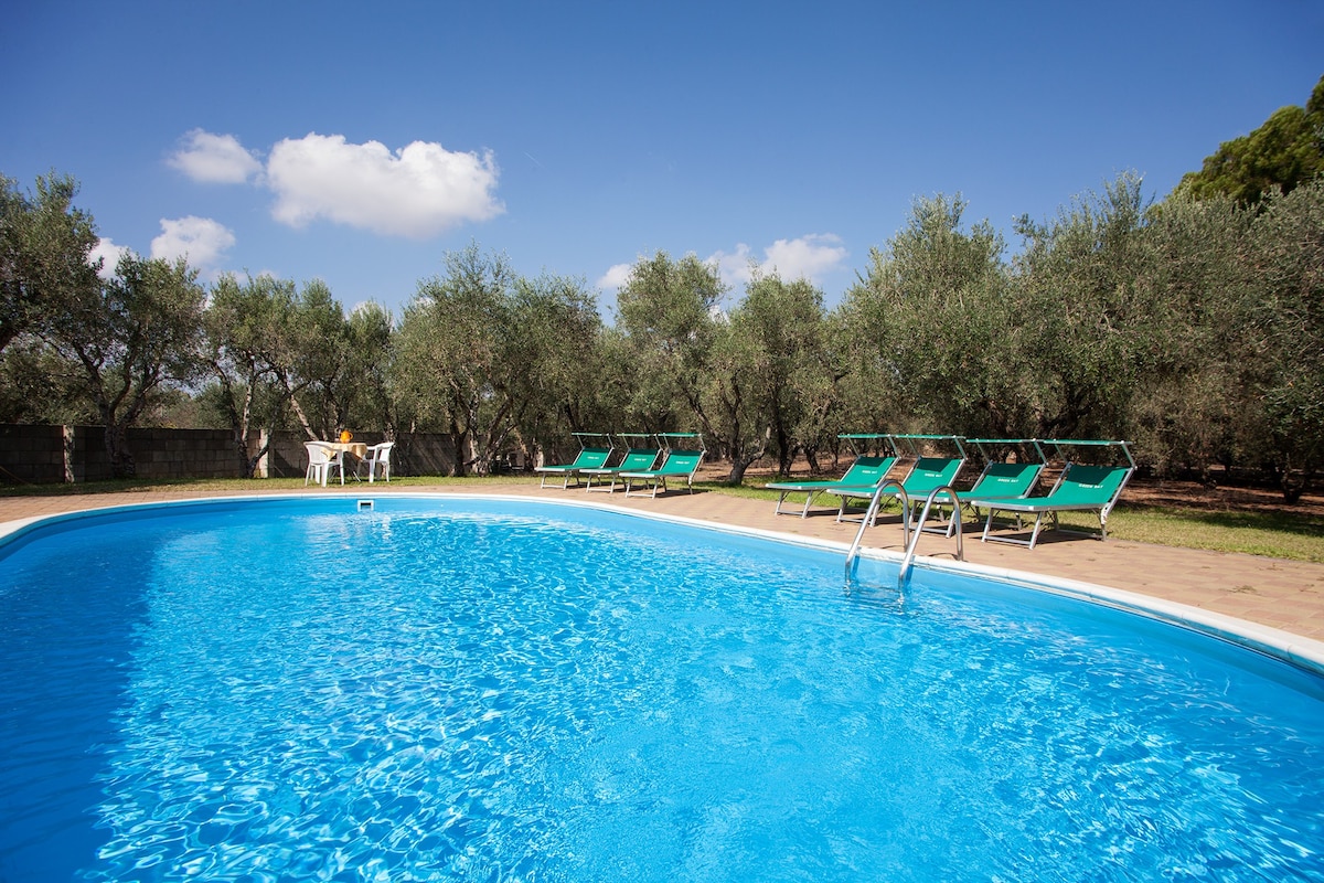 Tipica villa salentina con piscina privata m340
