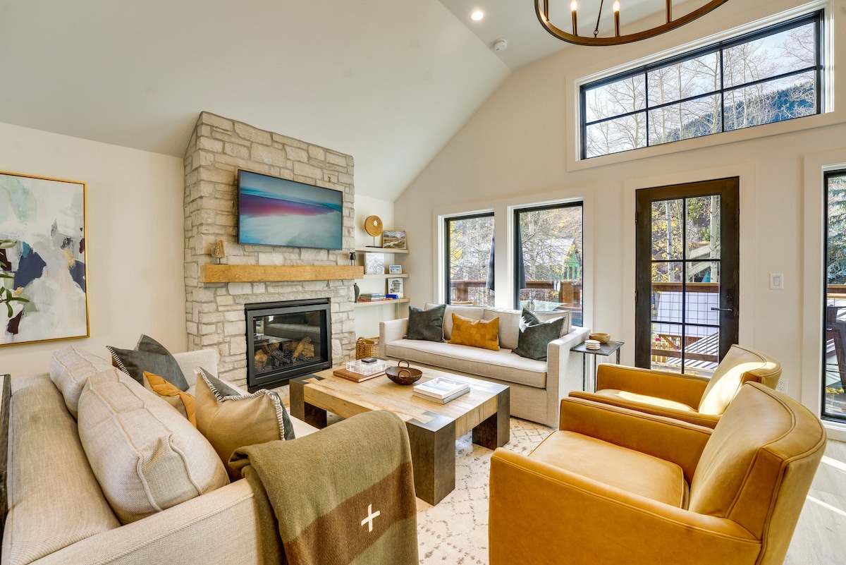 Inviting & Renovated Home in Crested Butte!