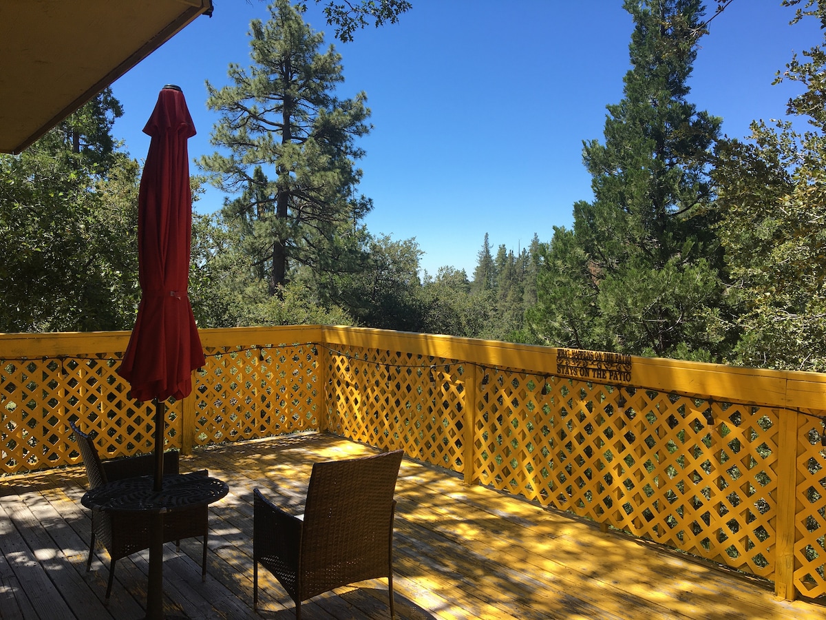 Idyllwild Bunkhouse - Queen Cabin Pets (GrandView)