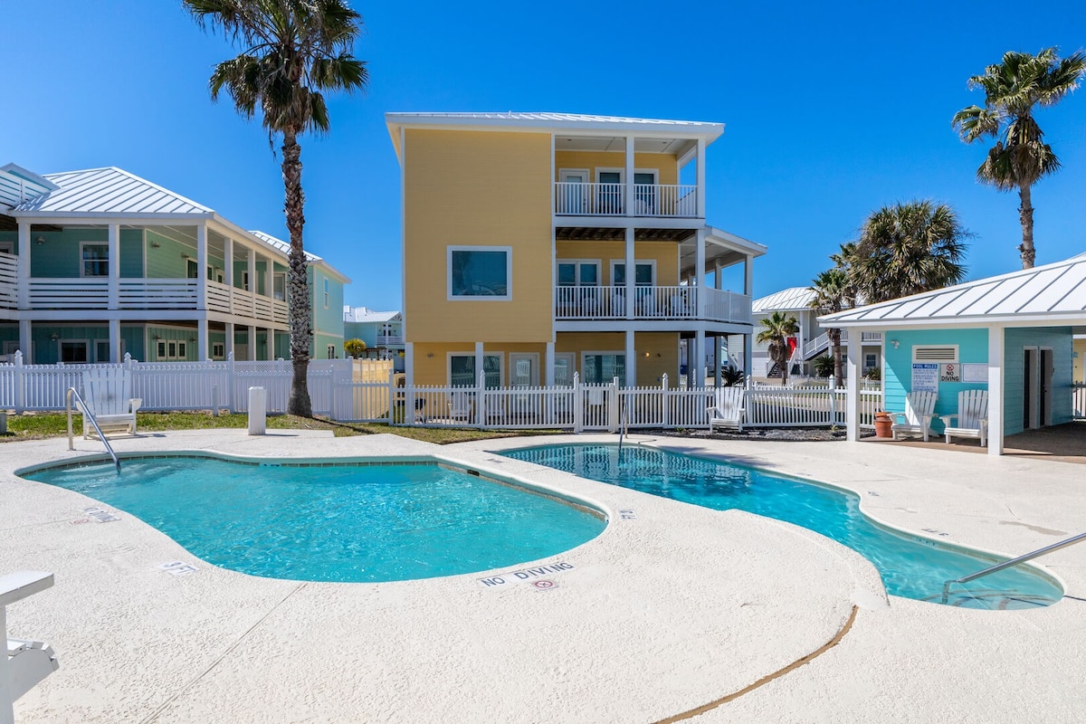 RD215  Shared Pool, Golf Cart Included!