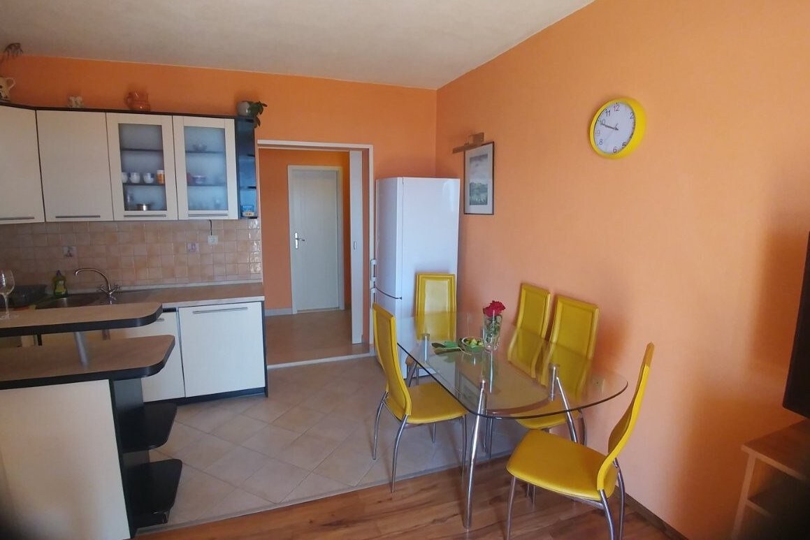 A-15443-b Two bedroom apartment with balcony and