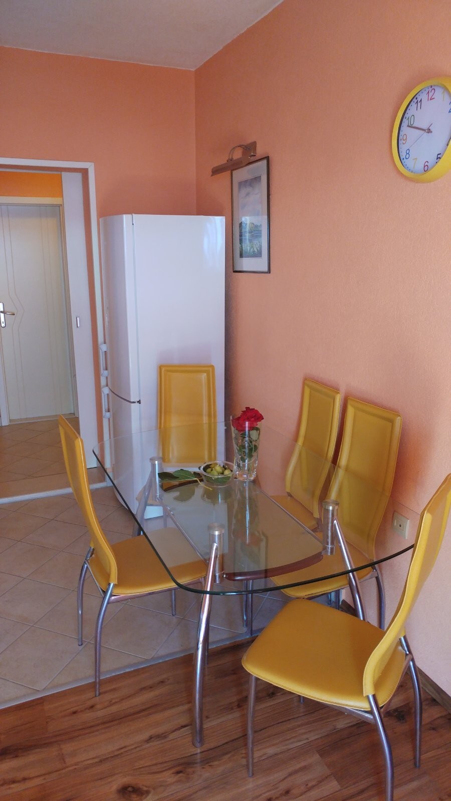 A-15443-b Two bedroom apartment with balcony and