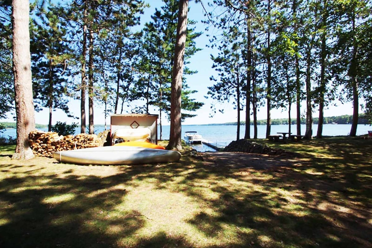 Lac Courte Oreilles上的George 's Lakeside Haven