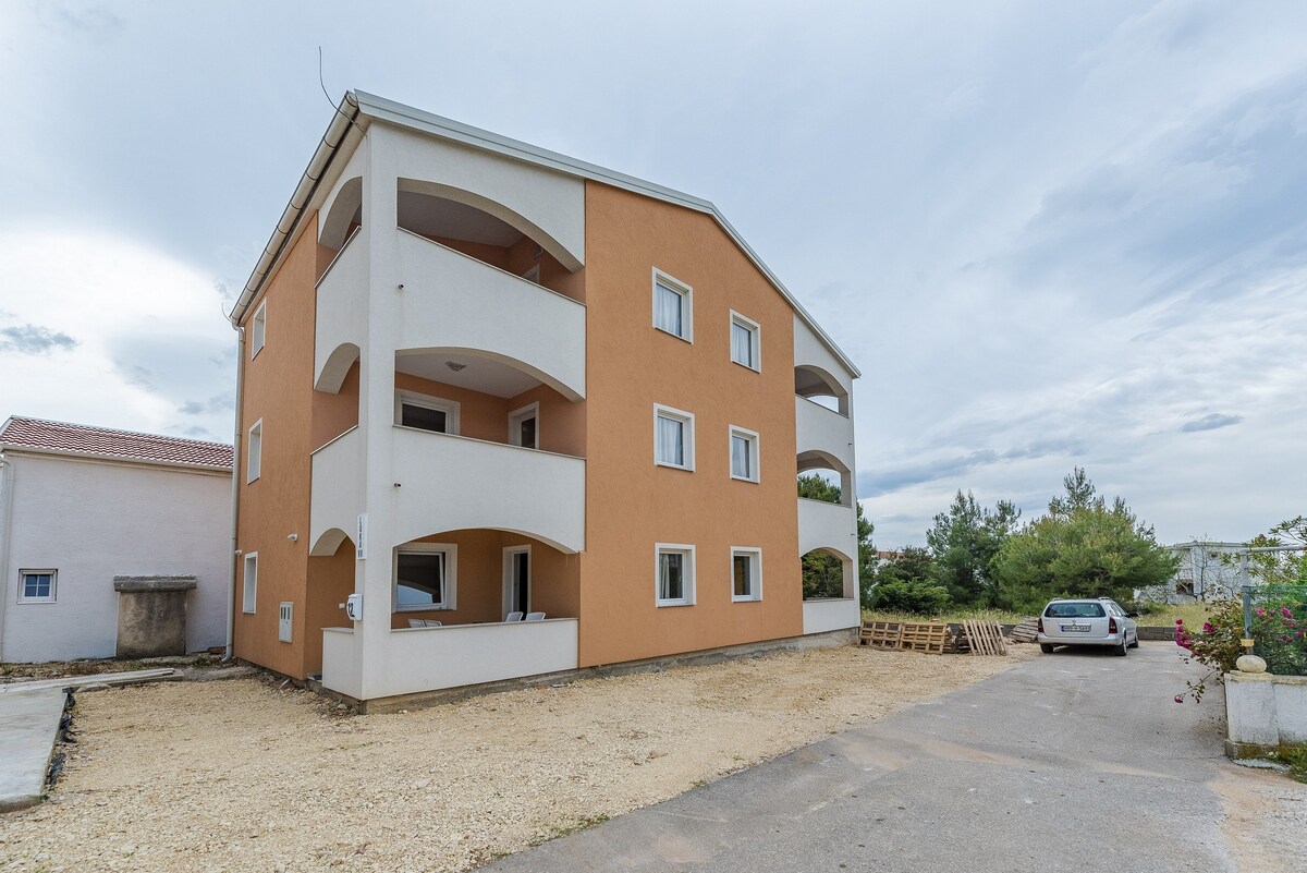 A-18563-c Two bedroom apartment with balcony Vir