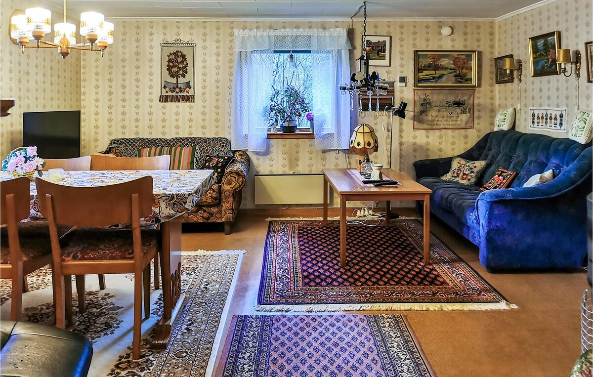 位于伦内贝加（ Lönneberga ）的漂亮房源，有2间卧室