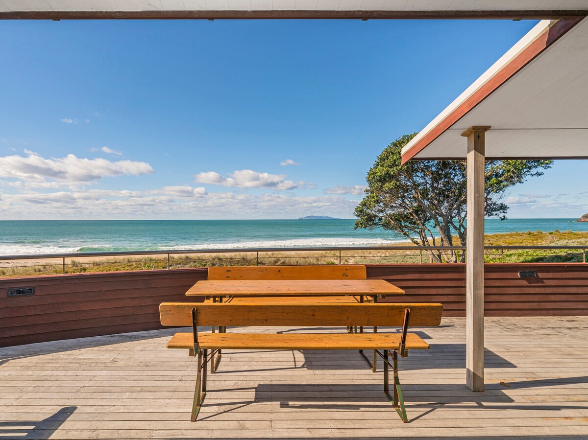 Absolute Beachfront Paradise - Whiritoa Beach Home