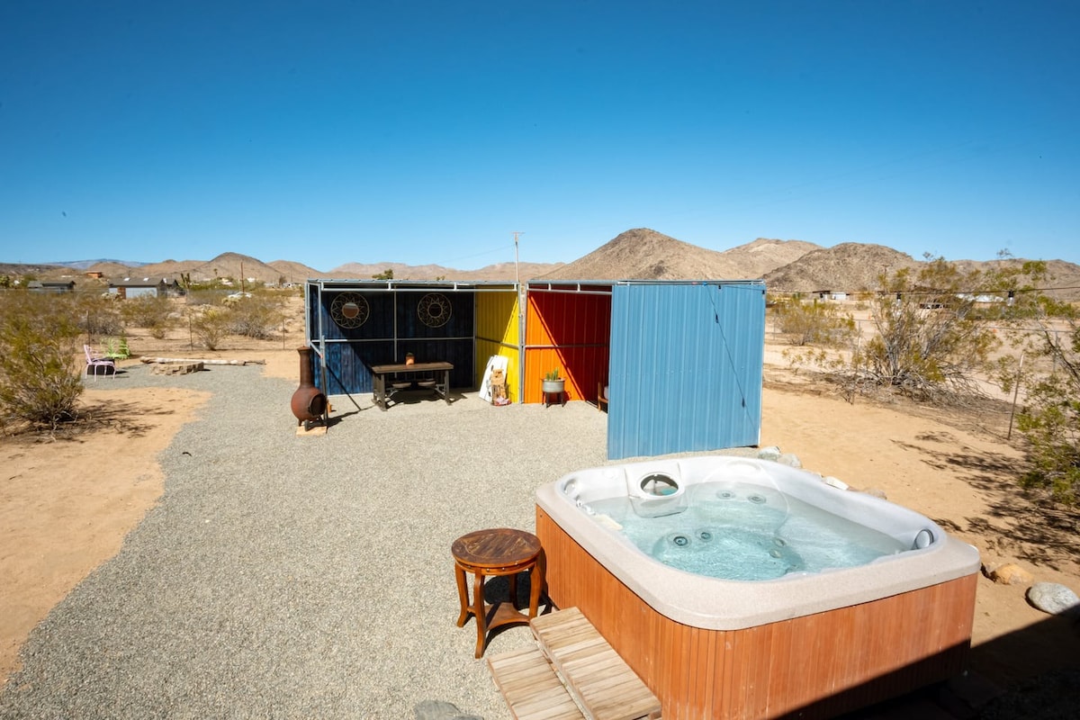 Camp Geronimo| Romantic Stargazing Cabin| Hot Tub