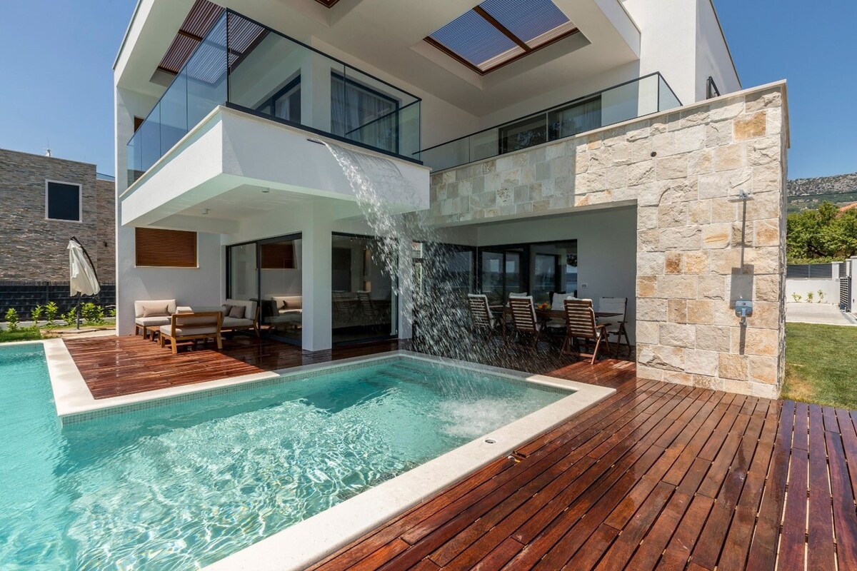 Luxury Villa Papillon Split with private pool