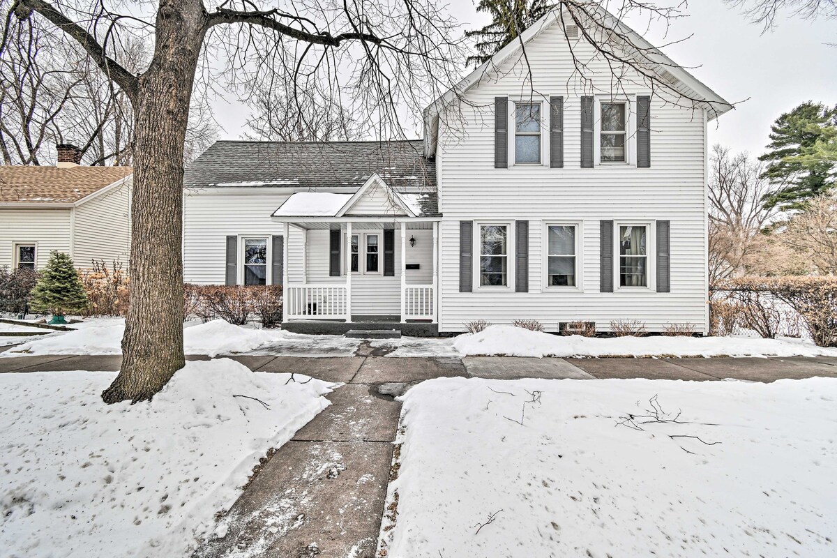 Authentic Wausau Abode < 1 Mile to Downtown!