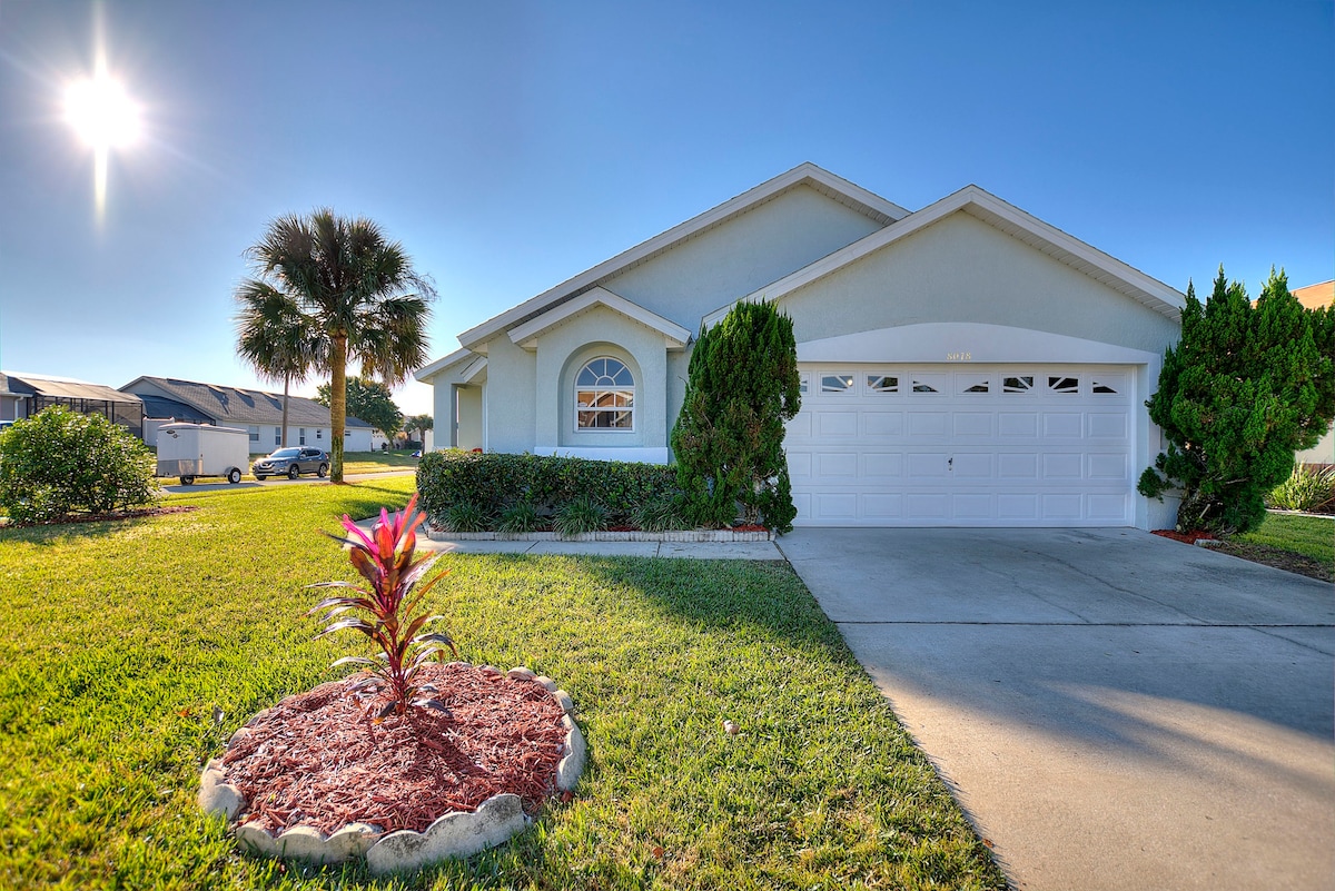 newly remodeled four bedroom florida Villa