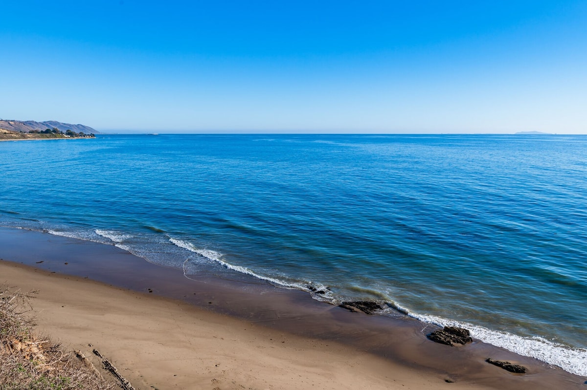 Beachy Bluffs - Luxury townhome in Carpinteria