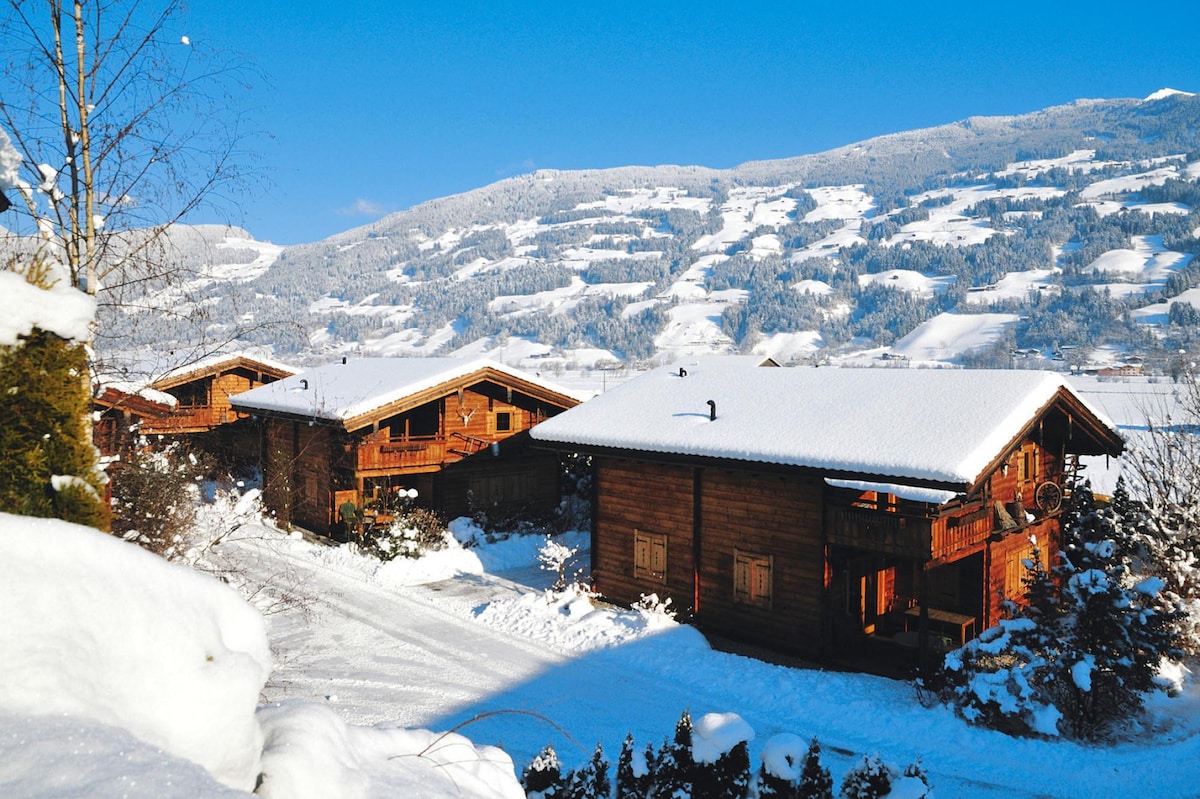 Chalets Almdorf Zillertal, Fügen