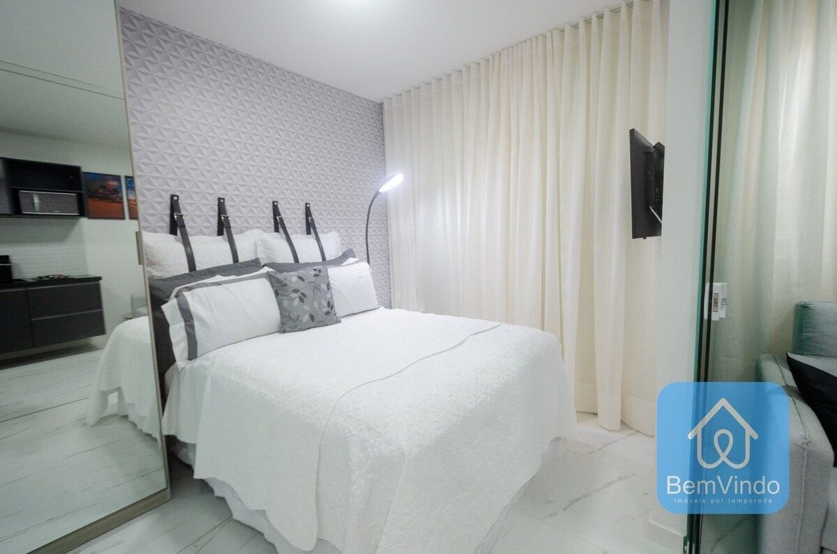 距离Piatã海滩150米的舒适单间公寓