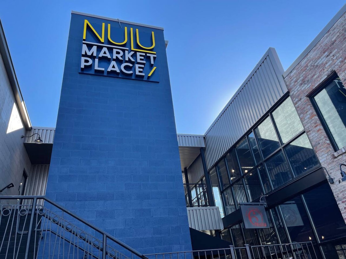 The Duet - Sleeps 8 / Stay NULU Marketplace