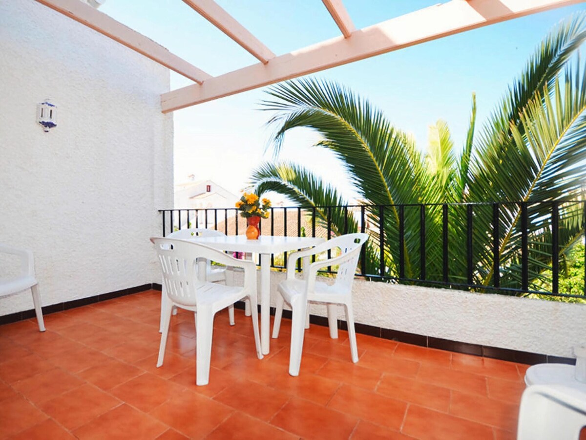 Apartment in Santa Pola with a shared pool