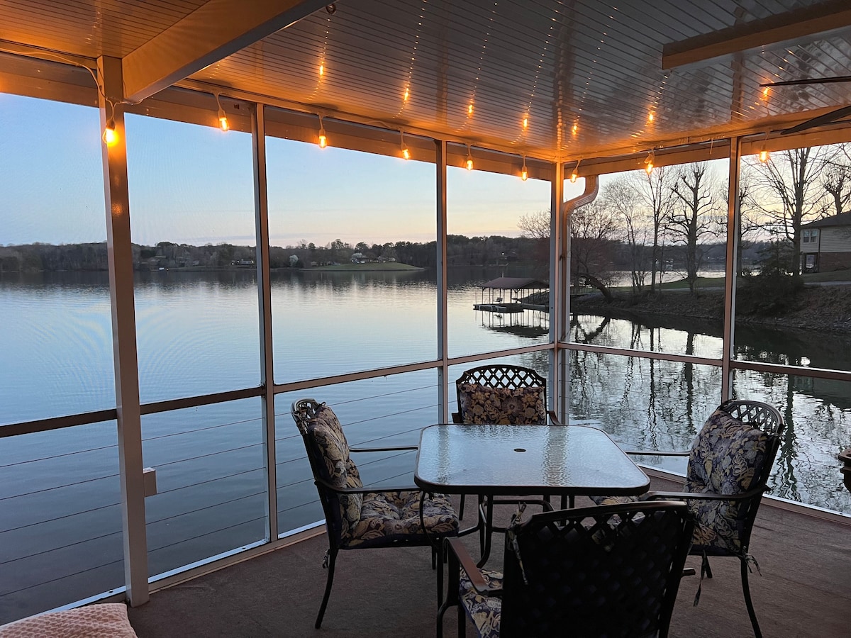 Cozy Lake Hickory Cabin