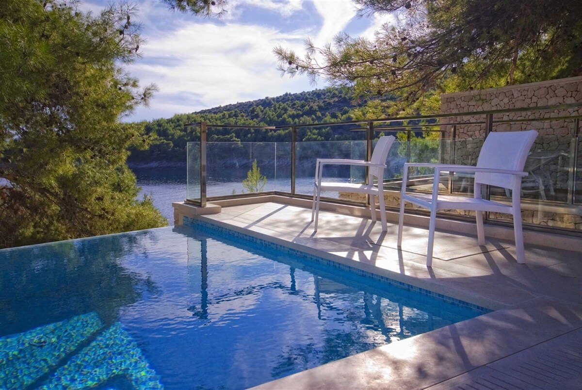 Luxury Villa Sweet Dream with Pool