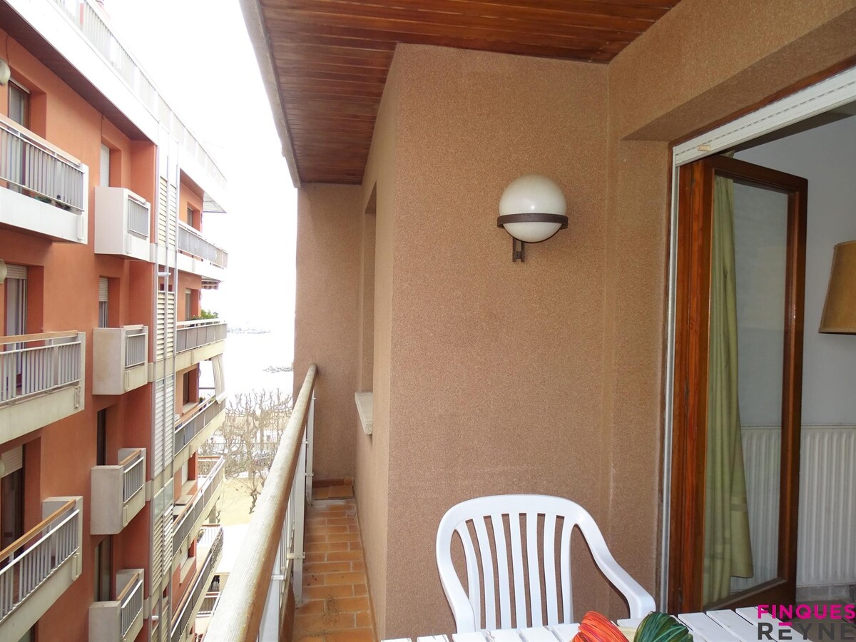 Apartment near the beach, in the center of Sant Feliu de Guíxols