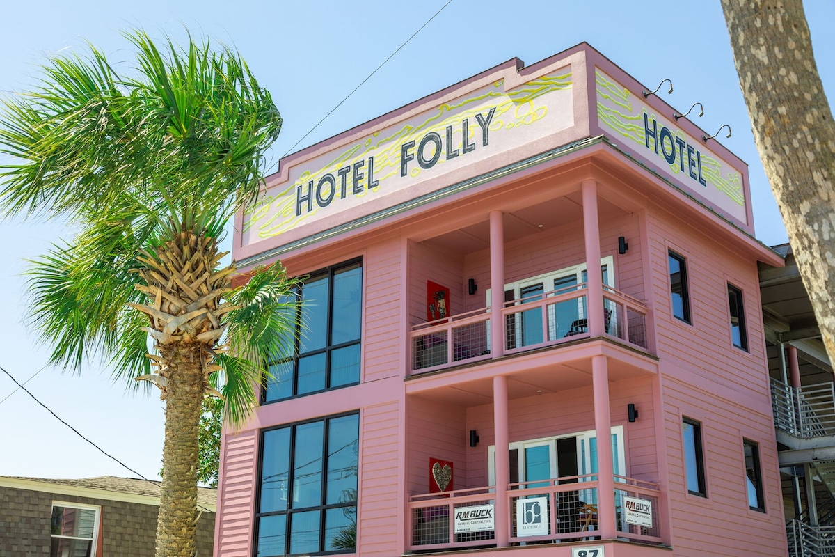 精品酒店Folly客房2 ：加大双人床套房，带阳台