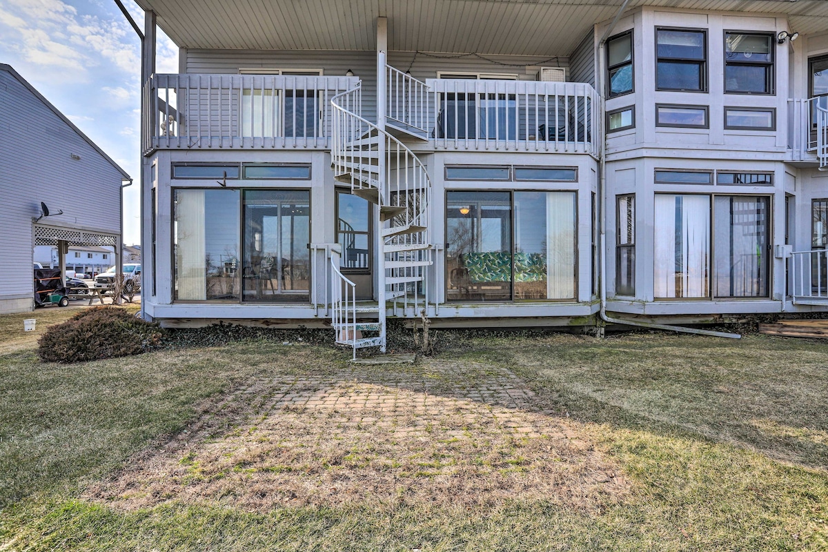 Serene Abode on Lake Erie ~ 9 Miles to Oak Harbor