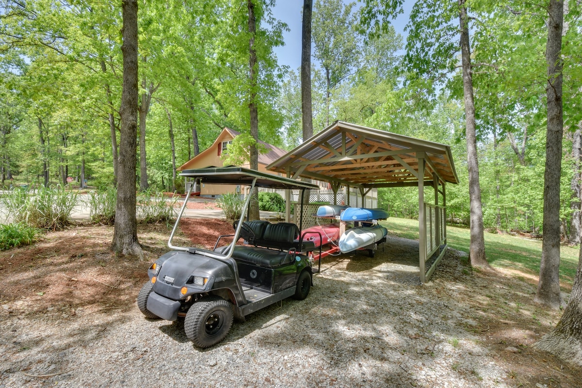 「The Lake Place」小木屋，配备高尔夫球车和免费皮划艇！