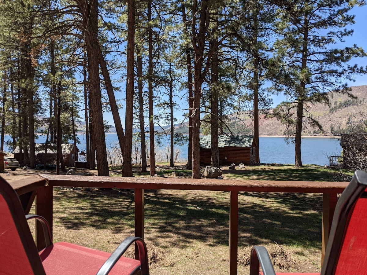 #5 Lakeview Wilderness Cabin at Elk Point Lodge