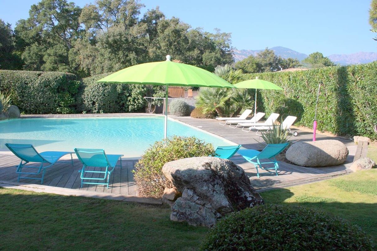 Villa Lucendiluna. 14 pers, piscine, plage 5mn en