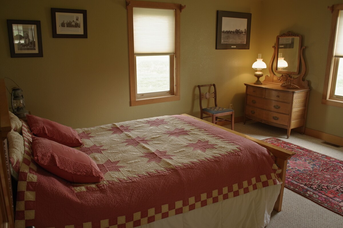 TA Guest Ranch - The Bunk House