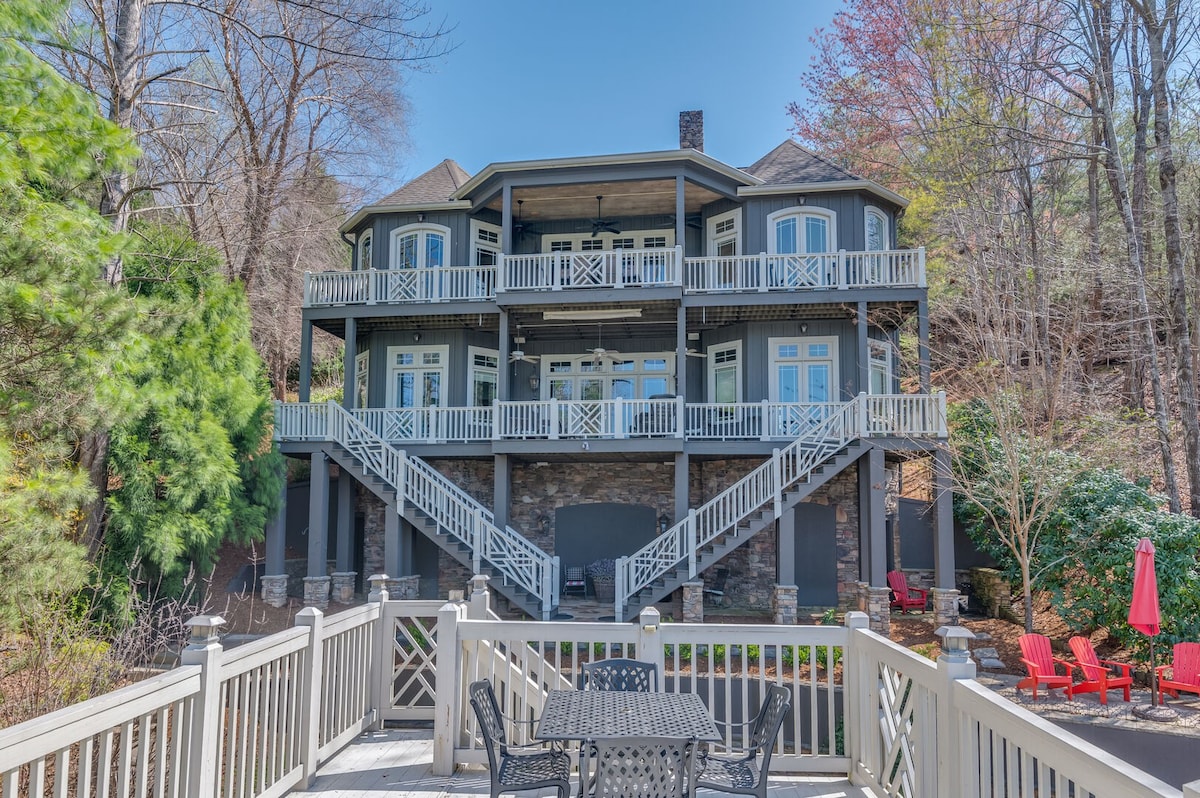 Charming Waterfront Property on Lake Lure