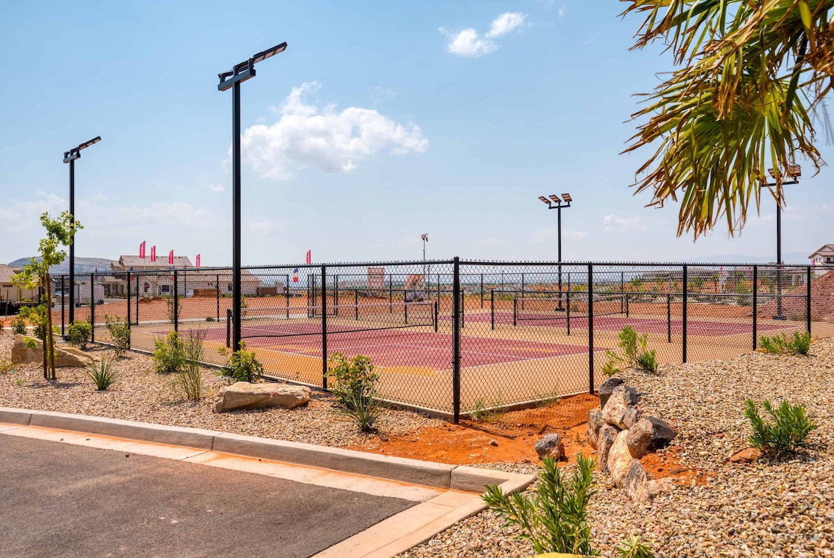 The Haven - Great location! Pickleball!