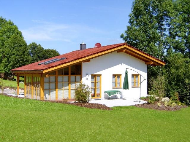 Ferienwohnungen und Ferienhaus Kronner (Zachenberg), Ferienhaus mit Terrasse