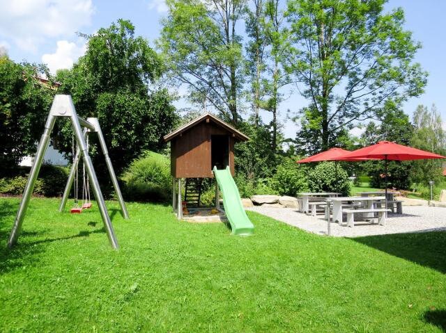 Ferienwohnungen und Ferienhaus Kronner (Zachenberg), Ferienhaus mit Terrasse