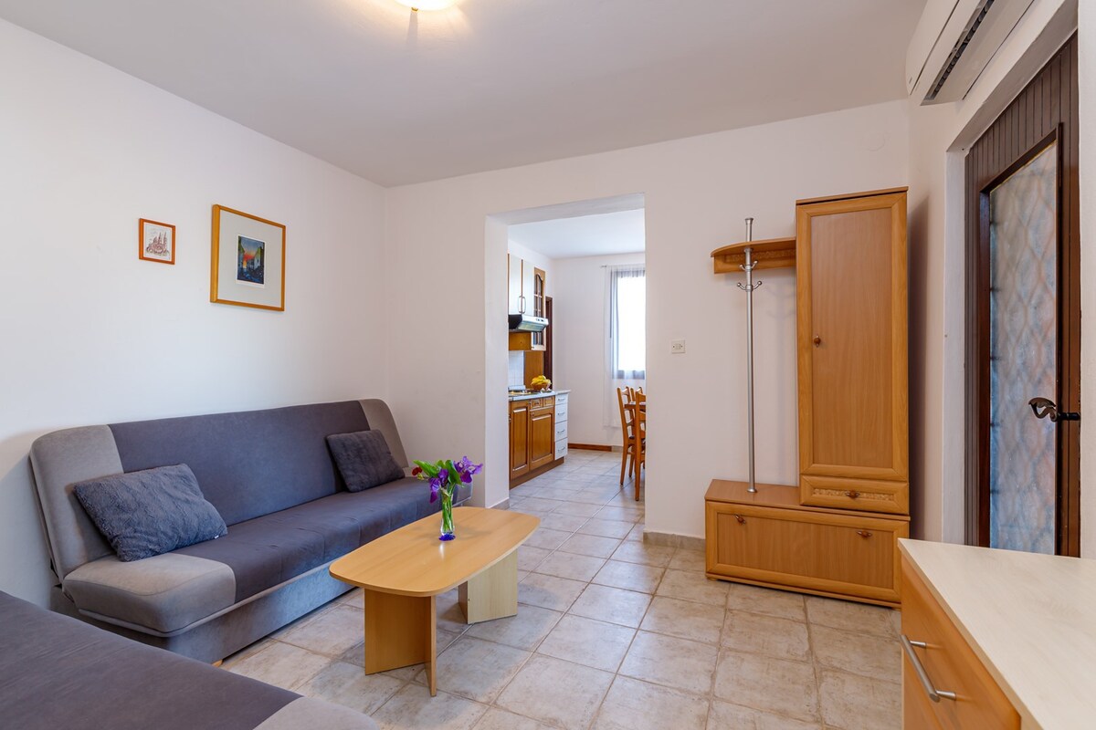 Apartments Cetina - Two Bedrooms Apartment Cetina