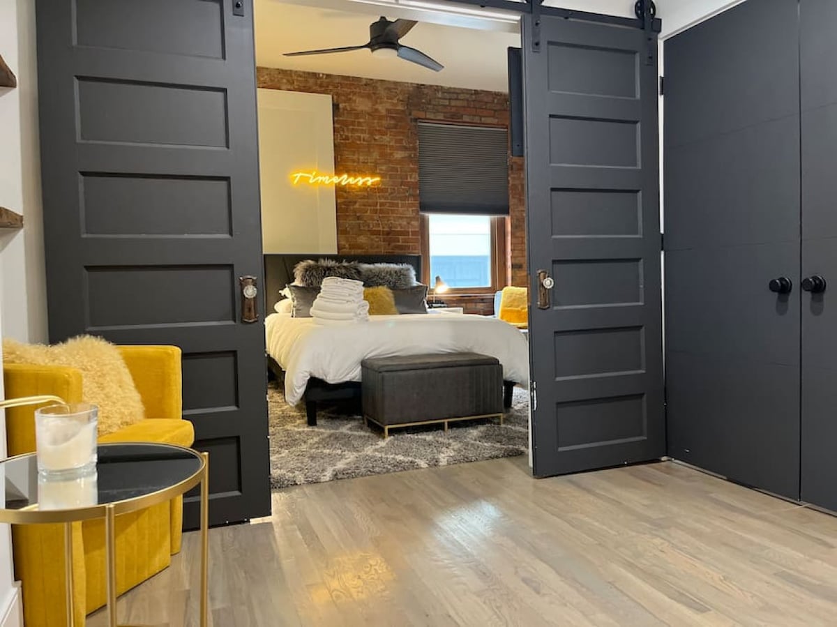 Timeless Loft in OTR |TQL| FREE Parking