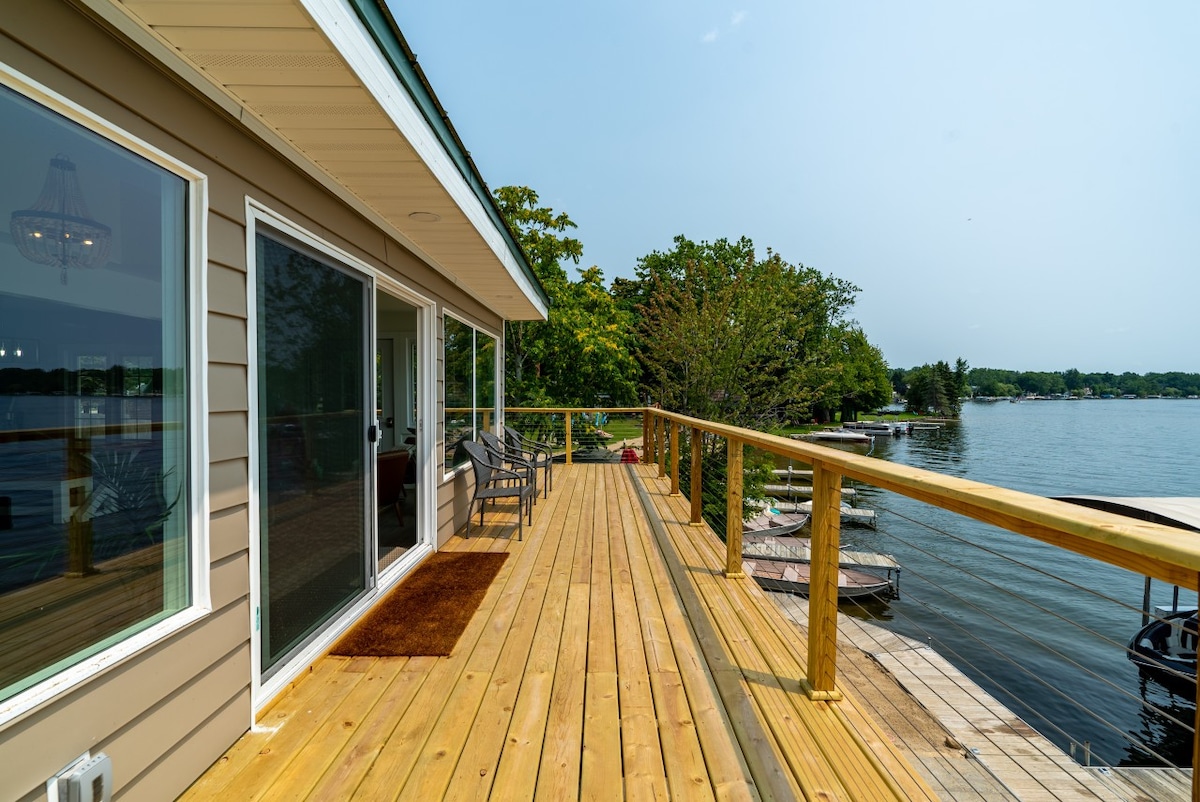 The Boathouse At Evans Lake