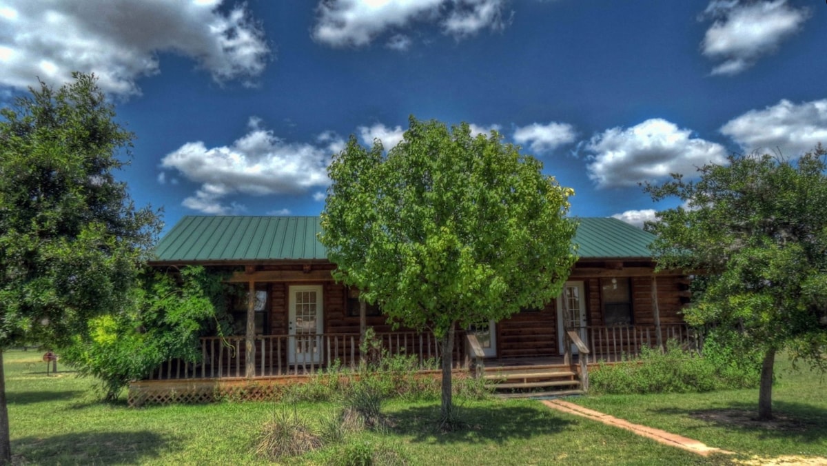 River Park Lodge at Utopia River Retreat