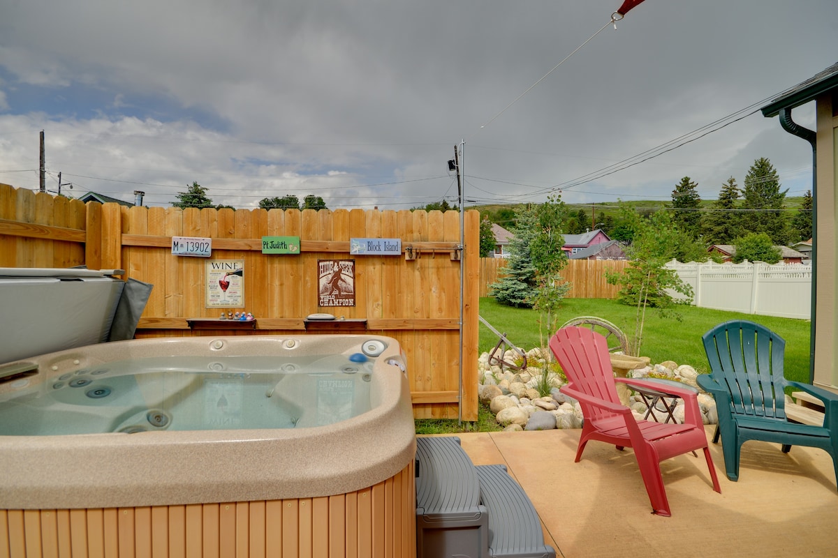 Red Lodge Retreat ，带热水浴缸：距离市中心3个街区