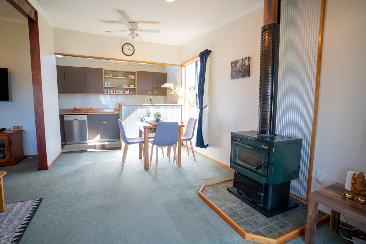 蒂·阿瑙度假房源（ Dee 's on Bligh - Te Anau Holiday Home ）