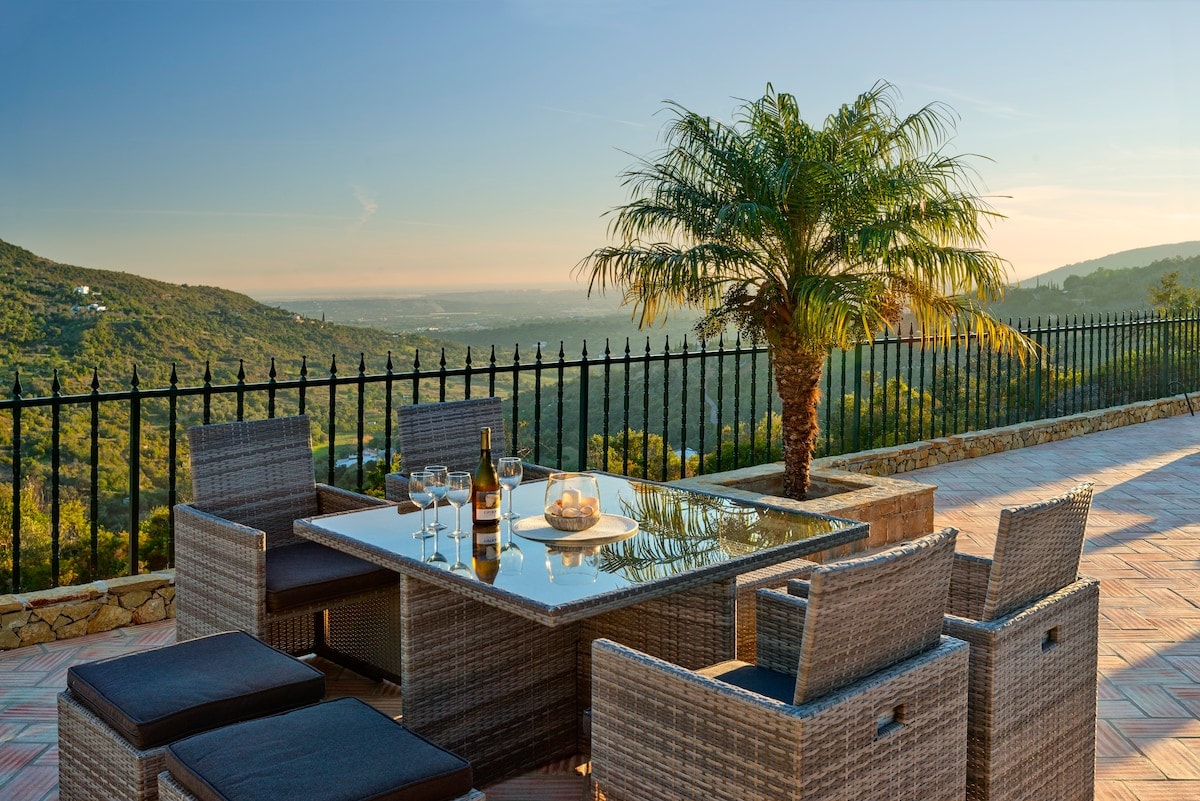 Casa Canasta - Family villa with Spectacular Views