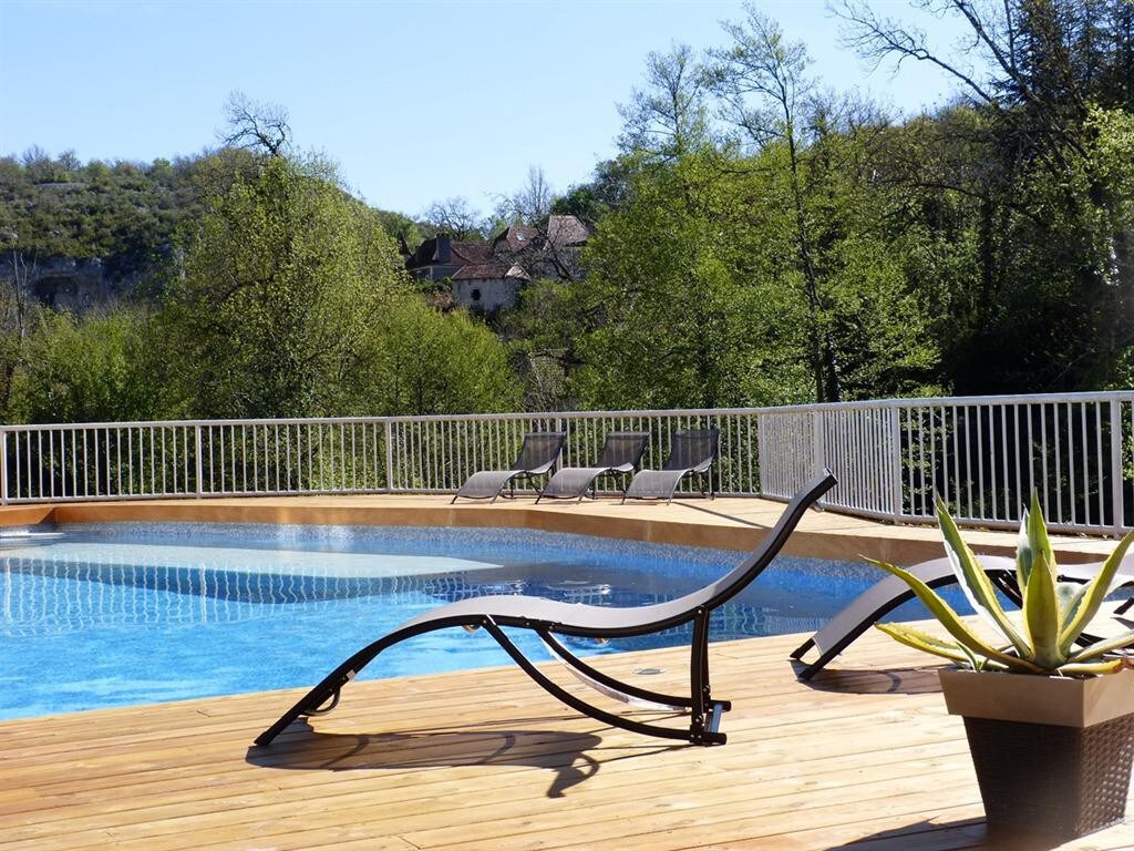 Triple-Supérieure-Salle de bain et douche-Terrasse