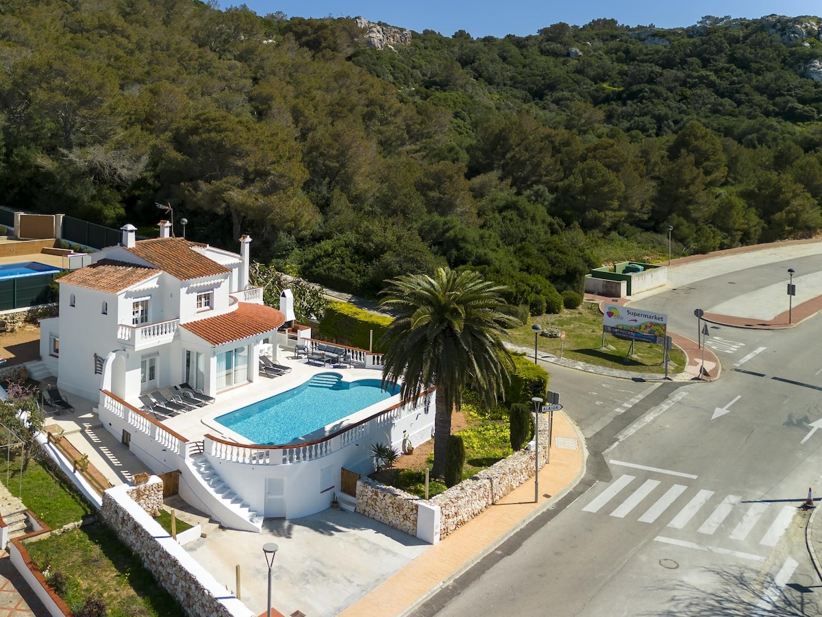 VILLA GERMAN con espectaculares vistas al mar