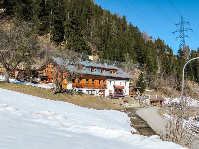 阿尔山麓圣安东(Saint Anton am Arlberg)的民宿